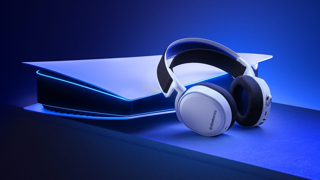 Arctis7P PS5 scaled - Klangräume: 8 Gaming-Headsets für PS4 und PS5
